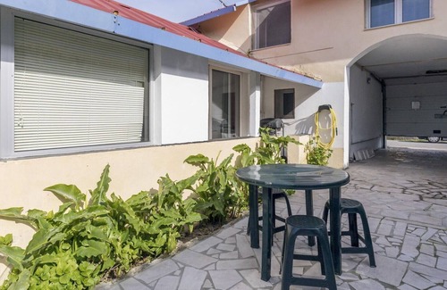 Mira House | Simplistic Holiday Home in Mira near Sea Beach