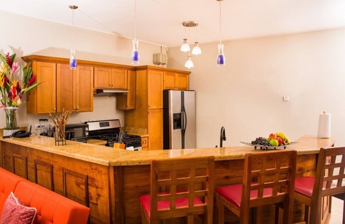 Marisule House | Simply Heavenly!Self Catered Apartments With Huge Pool - One-Bedroom Apartment