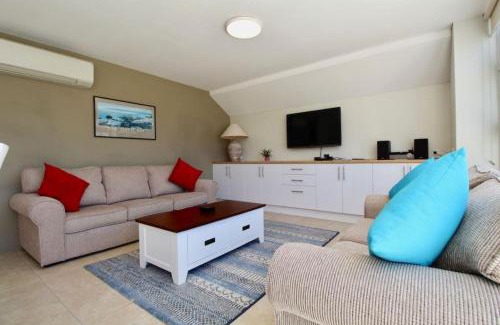 Huskisson House | Simply THE Best Waterviews over the park
