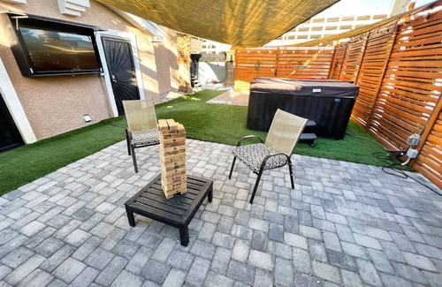 Gateway District Apartment | Sin City Escape