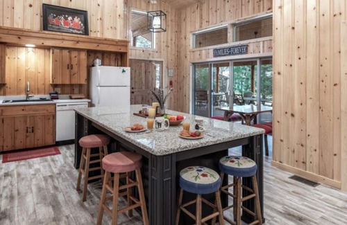 Ruidoso Cabin | Singing Pines - Huge Cabin Perched High Atop the Rio Ruidoso