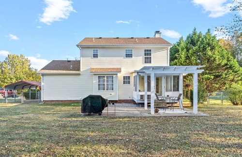 Clarksville House | Single Family Home in a Beautiful Neighborhood