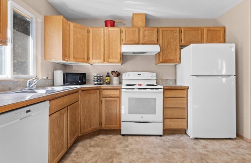 Hayden House | Single Level Home with Cozy Fireplace, Close to Silverwood, Restaurants & Hayden Lake!