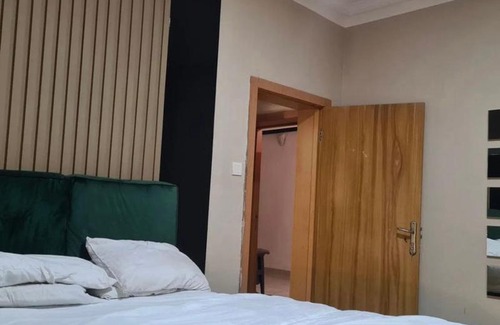 Ajah Apartment | Single room Ikota Villa