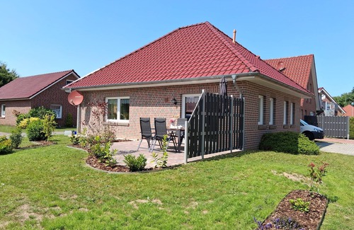 Weener House | Single-storey vacation home bungalow with wallbox in a quiet location in Weener