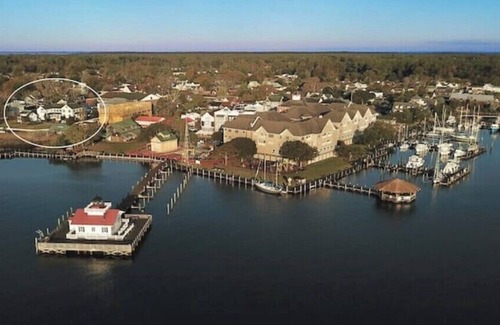 Historic Downtown Manteo House | Sir Walter Raleigh Hideaway GuestHouse w/Waterview