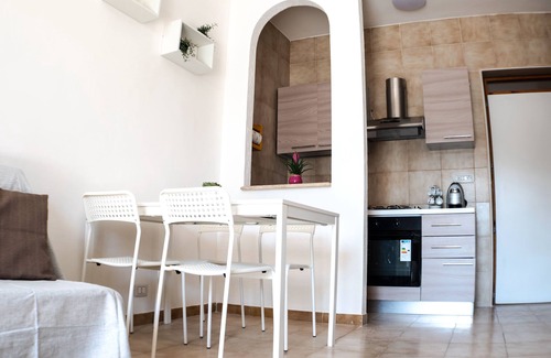 Torre Saracena Villa | Sirocco cottage - A stone's throw from the sea with private courtyard!