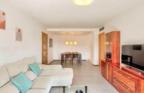 Els Griells Apartment | Sistach Rentals Duplex Dalia