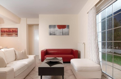 Porto Rafti Apartment | Sk-george Apartments by the Sea and Airport