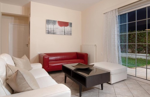 Porto Rafti Apartment | Sk-george Apartments by the Sea and Airport