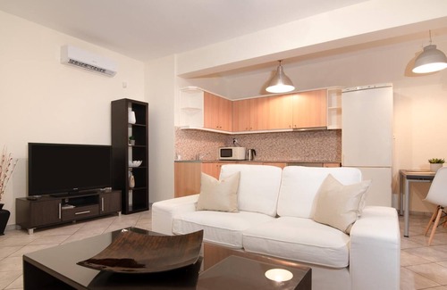 Porto Rafti Apartment | Sk-george Apartments by the Sea and Airport