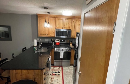 Killington Condo | Ski, Bike, Hike & Relax: 2-Bedroom Condo w/Pool & SPA. Minutes to Killington!