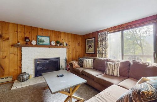 West Dover House | Ski Haus Retreat