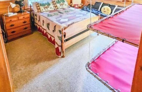 Bethlehem Cabin | "Ski, Hike, Mountain Bike - Pets Welcome!"
