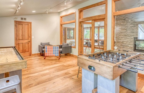 Century West Condo | Ski House 261