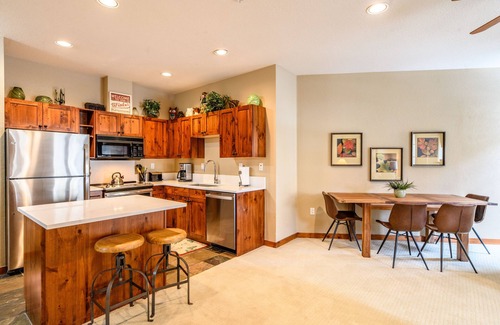 Peak 9 Condo | Ski in/out, Downtown Location. Hot Tubs/Pool.