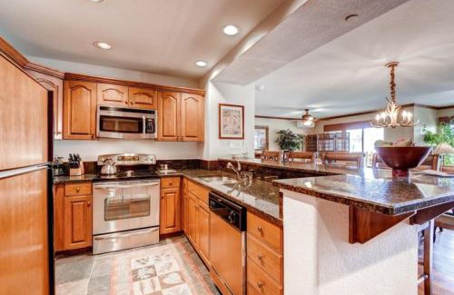 Beaver Creek Apartment | Ski, In Ski Out 2 Bedroom Vacation Condo With Resort Amenities That Include Exercise Center, Indoor Pool, And Hot Tubs