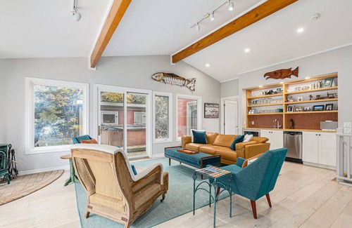 The Blue Mountains Ski Chalet | Ski-in ski-out chalet at Osler Bluff Ski Club