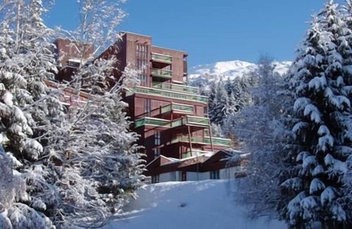 Arc-1800 Apartment | Ski-in/ski-out & foot of the slopes, 16th floor, view resort, tv, 29m², Les Arcs