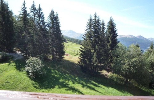 Arc-1800 Apartment | Ski-in/ski-out & foot of the slopes, 16th floor, view resort, tv, 29m², Les Arcs