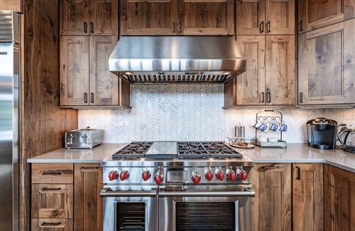 Big Sky Cabin | Ski-In/Ski-Out At Cascade Ridge
