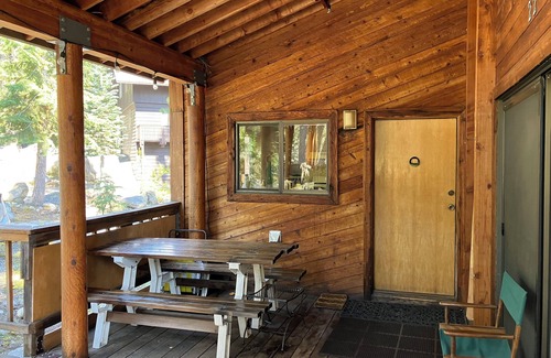 Bear Valley Cabin | Ski in/Ski out with Family Hospitality