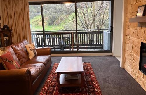 Thredbo Apartment | Ski, Mtn Bike or Hike from the heart of Thredbo