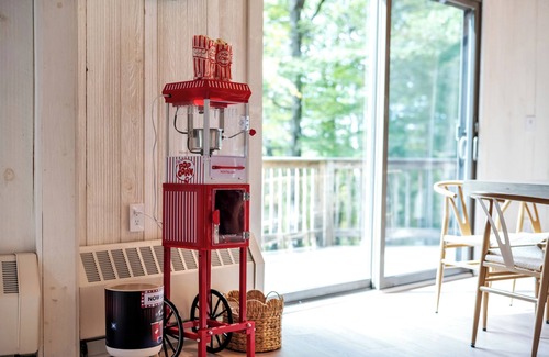 West Dover House | Ski & Play in Style-Luxury Mt. Snow Getaway-HotTub