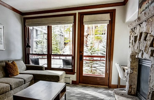 Peak 9 Apartment | Ski Rental - Valdoro Mountain Lodge in Breckenridge CO
