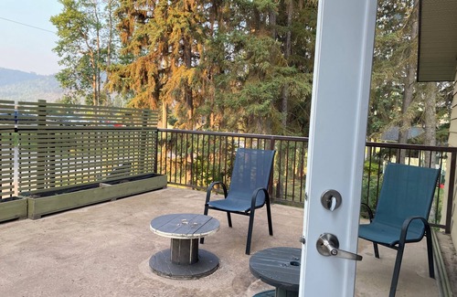 Smithers House | Ski season/summer/workers dream getaway