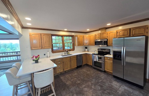 Warrensburg Ski Chalet | Ski Spa Arcade Gore Mtn Views Lake George Retreat