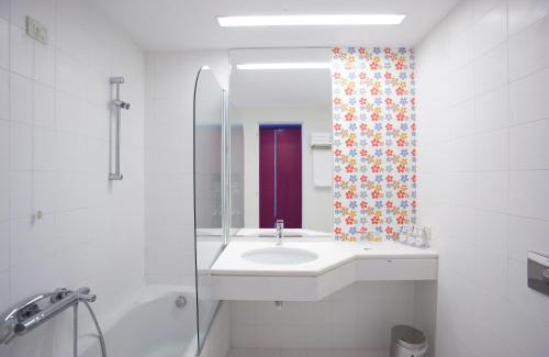 Koukounaries Hotel | Skiathos Palace Hotel