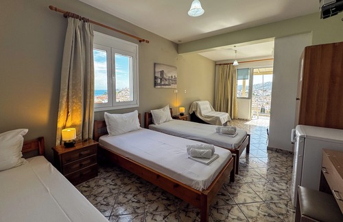 Skiathos Hotel | Skiathos Platis House