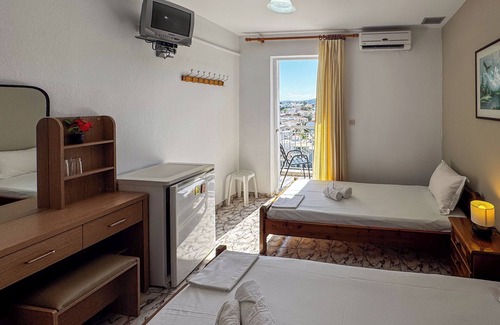 Skiathos Hotel | Skiathos Platis House