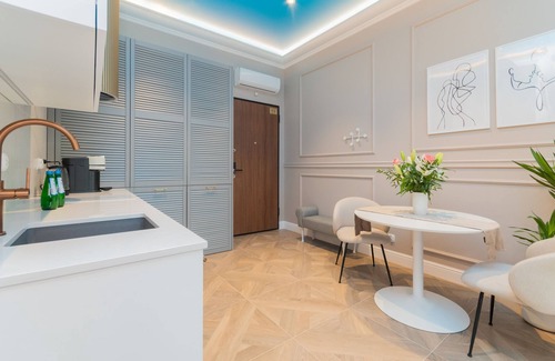Gdansk City Center Apartment | Sky Apartment by Grand Apartments