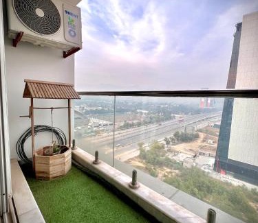 Blue Area Hotel | Sky Heights Designer Apartments-Centaurus View