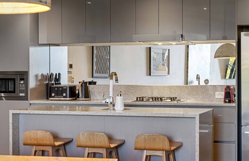 City East Apartment | Sky High Views in the Heart of Canberra