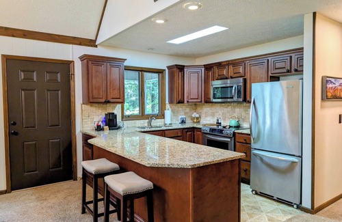 Sky Valley Cottage | Sky Valley's Secluded 3/3 Cottage Dog Friendly!