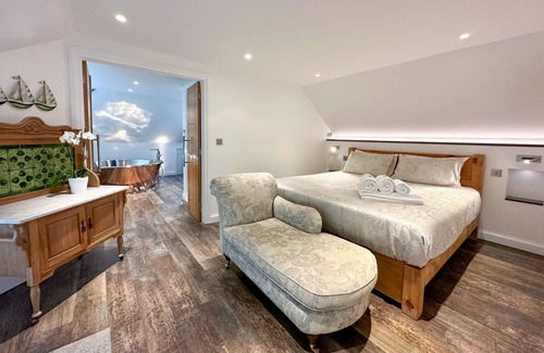 Marhamchurch Apartment | Skyfall - sleeps 2 guests in 1 bedroom