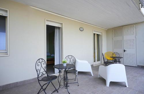 Municipio 5 Apartment | SkyGate Green – Airport Terrace Suite