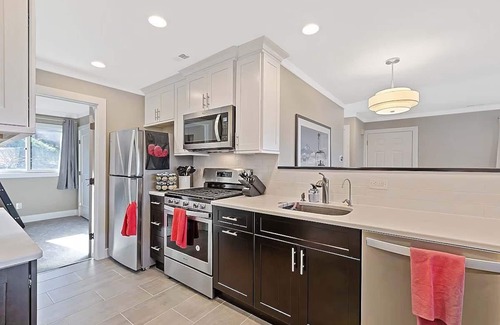 Vernon Condo | SkyLift Lodge | Modern Mountain Luxury Getaway