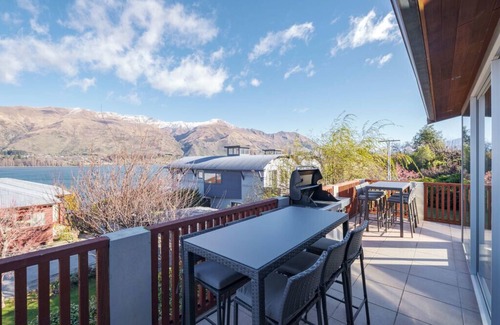 Wanaka Cottage | Skyline Outlook - Wanaka Home
