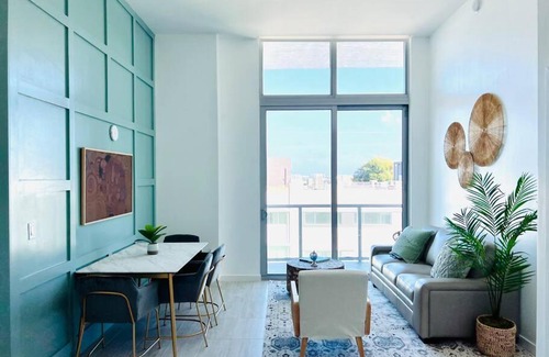 Northeast Miami Apartment | Sleek 2BD 2BA Condo In Miami Design District