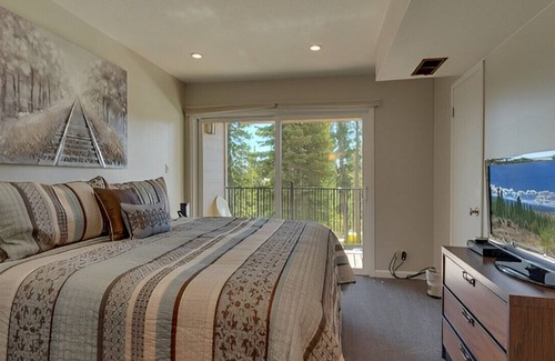 Carnelian Woods House | Sleek 4BR House for Groups w/ Beautiful Lake View!