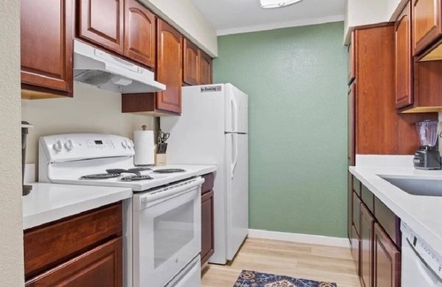 Entertainment District Condo | Sleek and Elegant Gem in Old Town Scottsdale
