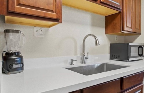 Entertainment District Condo | Sleek and Elegant Gem in Old Town Scottsdale