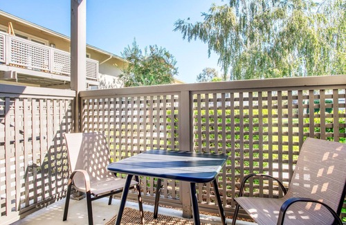 Cupertino Apartment | Sleek Cupertino 1BR w/BBQ, Pool, Parking, walk to Shops, by Blueground