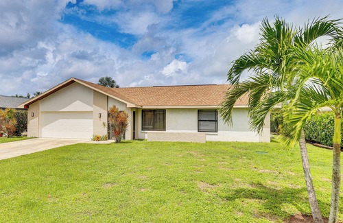 Biggar House | Sleek Family Home w/Pool & Hot Tub in Fort Myers!