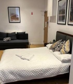 Soho Apartment | Sleep 6 Piccadilly Grand in London VR5