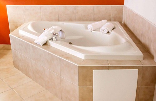 Helm Farm Hotel | Sleep Inn & Suites Oklahoma City Northwest